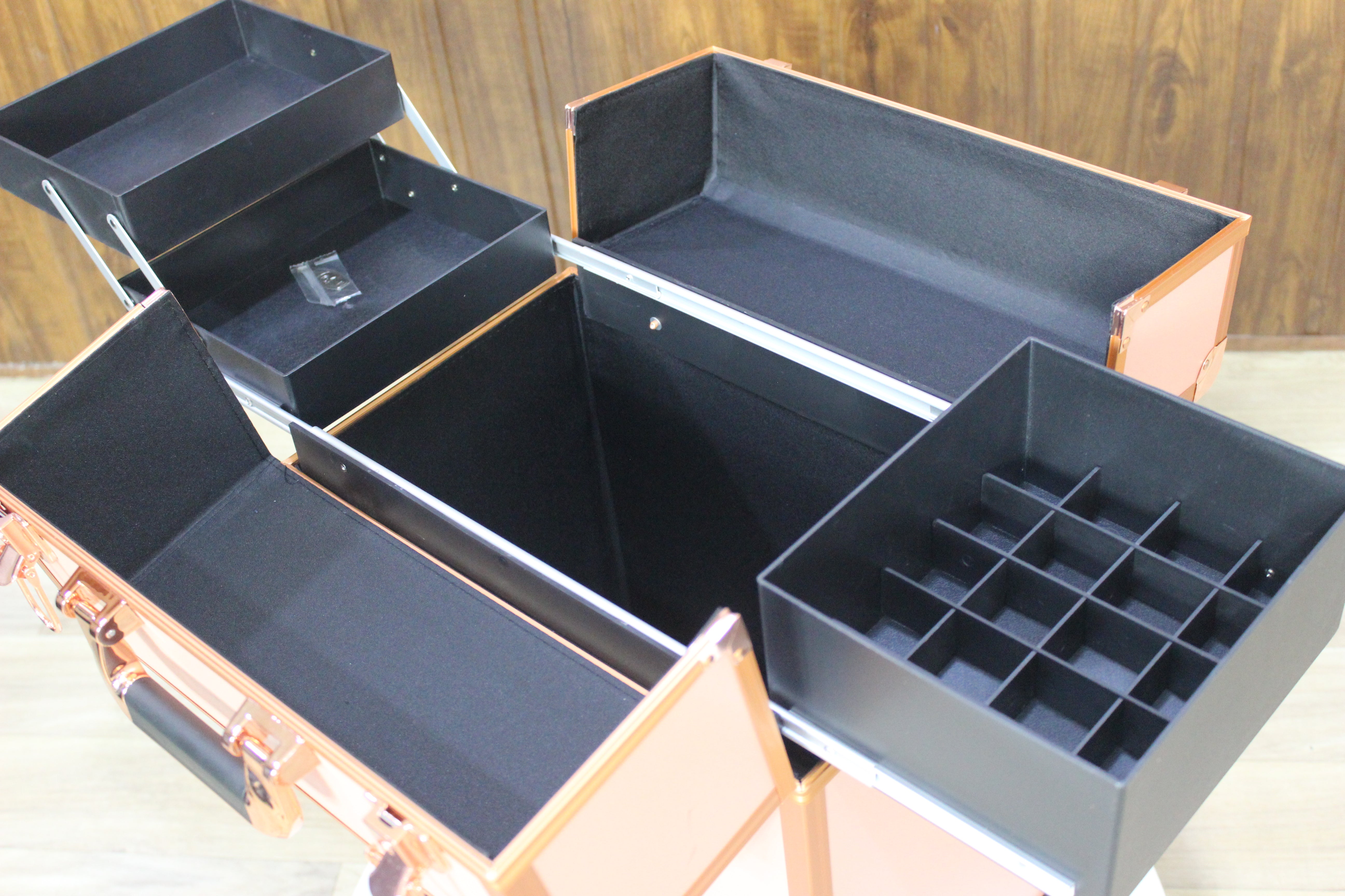 Luxury Vanity Trolley 3599 | Ace Vanity Professional Makeup Storage